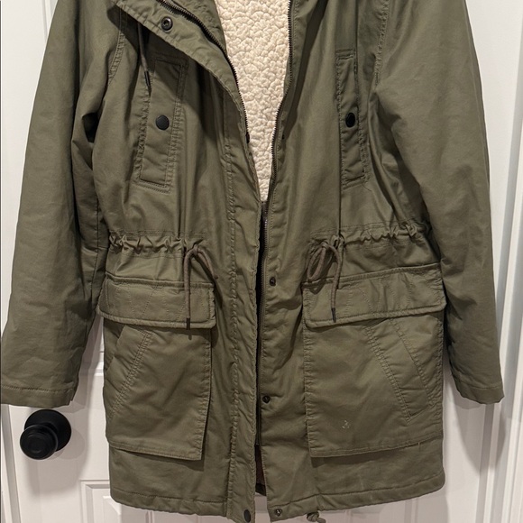 American Eagle Outfitters Women's Green Hooded Bomber Jacket - Picture 5 of 9